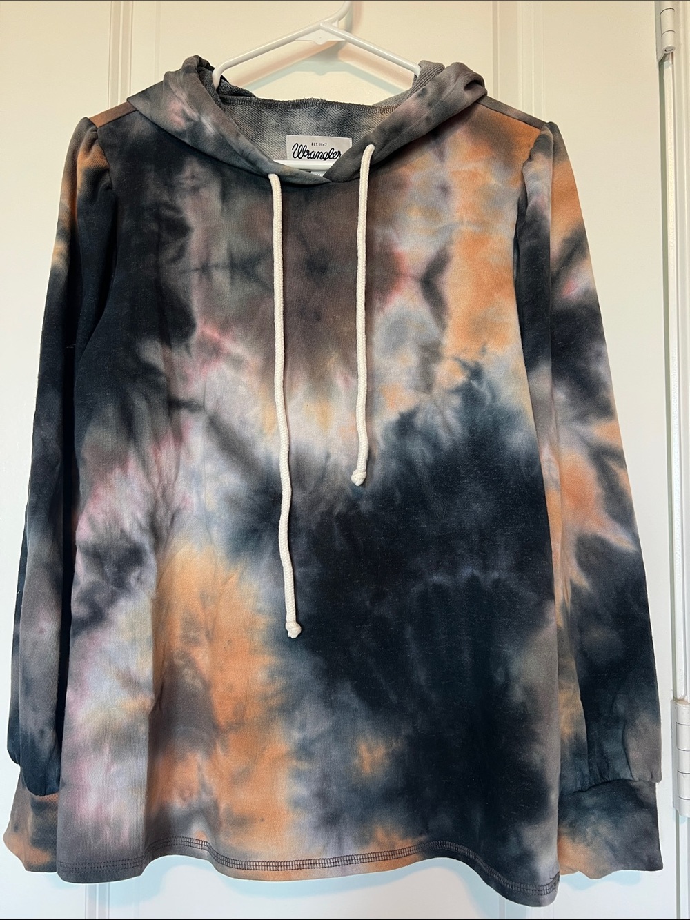 Wrangler Tie-Dye Hoodie in Black, Orange & Pink
